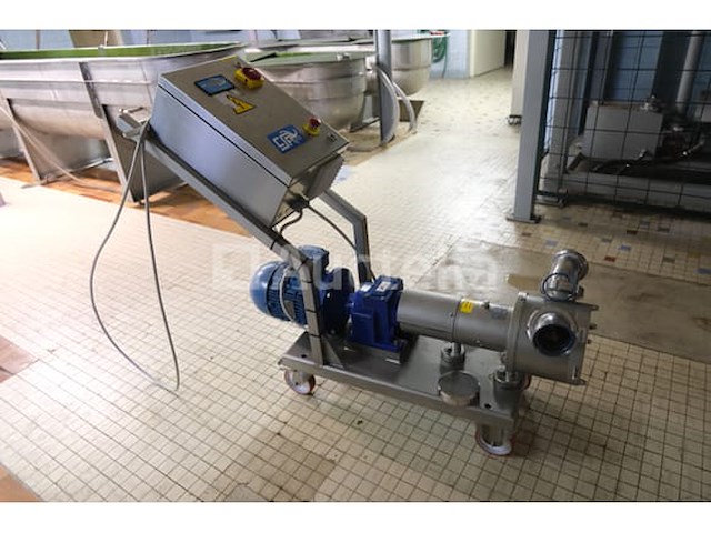 Trolleywaterpomp - afbeelding 3 van  10