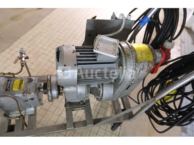 Trolleywaterpomp - afbeelding 3 van  10