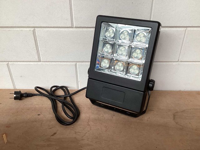 Tronix floodlight led, 9x3 leds (2x) - afbeelding 1 van  4