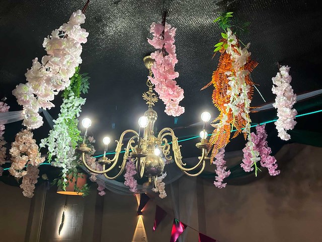 Trouwfeestset / vastgoed/cateringservice - afbeelding 11 van  25