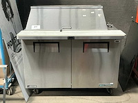 True tssu-48-18m-b-hc saladette