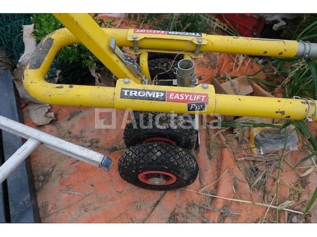 Trump easylift pro handgeschakelde plaat- en stoepstoephouder trolley - afbeelding 3 van  6