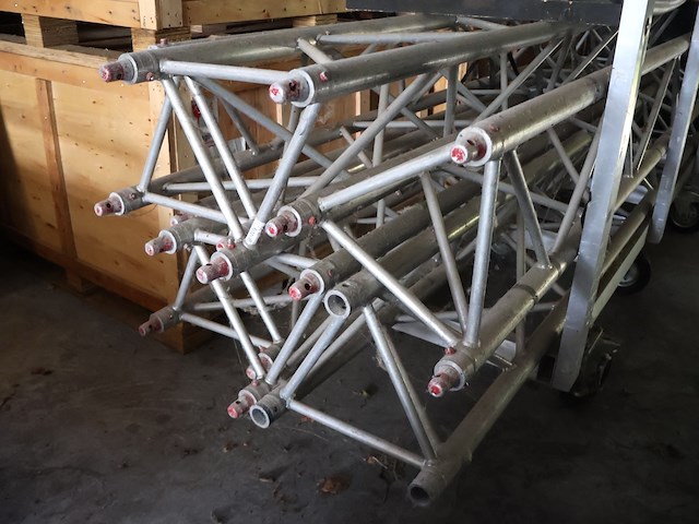 Truss aluminium driehoekig (x6) - afbeelding 2 van  7