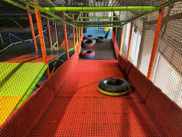 Tube slide - afbeelding 1 van  19