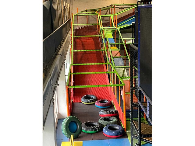 Tube slide - afbeelding 13 van  19