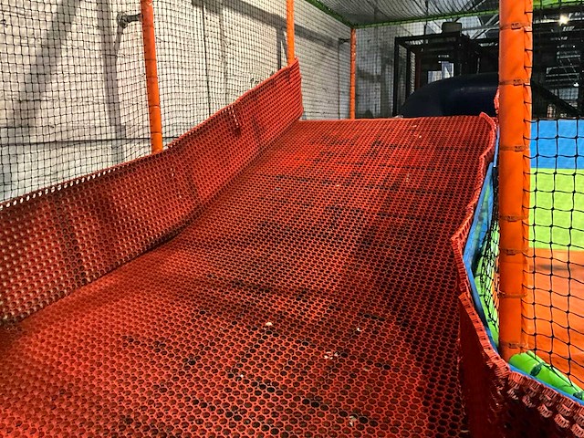 Tube slide - afbeelding 19 van  19