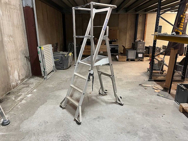 Tubesca - pirl - platformtrap - afbeelding 1 van  4