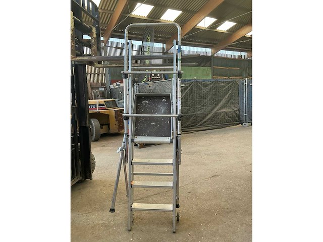 Tubesca platformladder - afbeelding 2 van  4