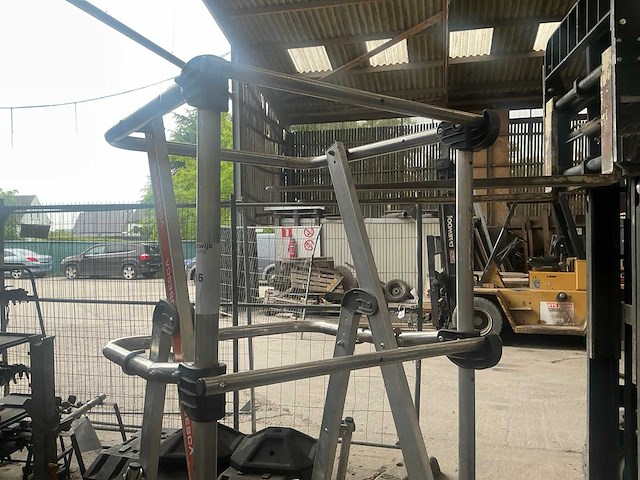 Tubesca raptor 1x4 platformladder - afbeelding 6 van  7