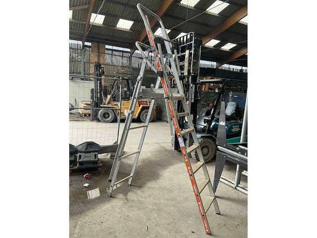 Tubesca raptor 1x7 platformladder (te herstellen!) - afbeelding 1 van  8