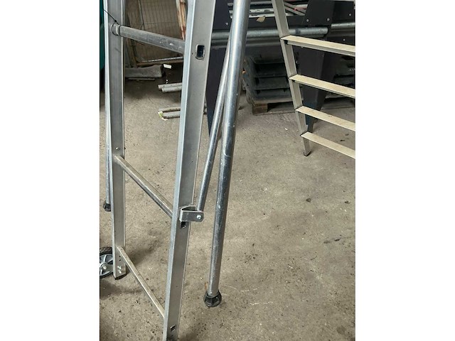 Tubesca raptor 1x7 platformladder - afbeelding 3 van  7