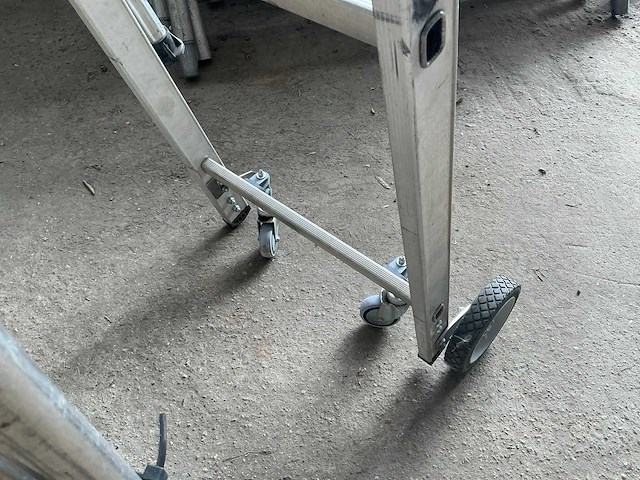 Tubesca veloce platform ladder - afbeelding 5 van  7