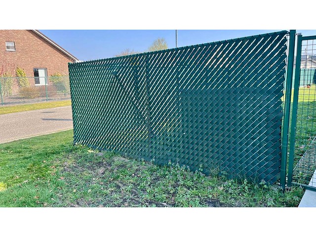 Tuin schutting met pvc vlecht band - afbeelding 8 van  8