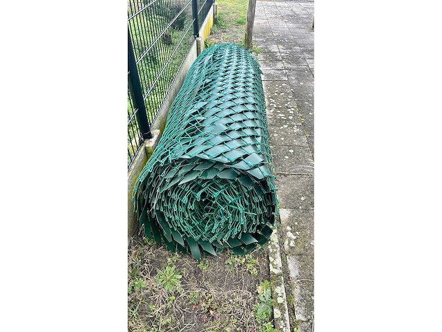 Tuin schutting met pvc vlecht band - afbeelding 2 van  8