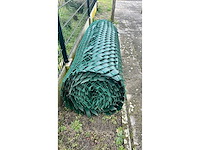 Tuin schutting met pvc vlecht band - afbeelding 2 van  8
