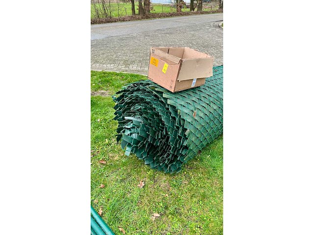 Tuin schutting met pvc vlecht band - afbeelding 6 van  8