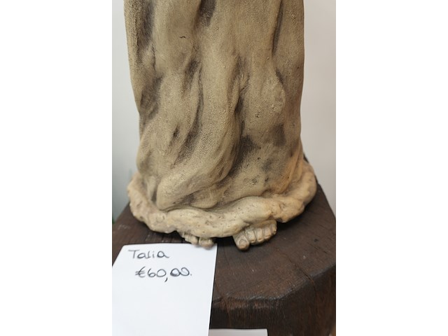 Tuinbeeld – engel talia staand | gegoten steen | h54 cm - afbeelding 4 van  5