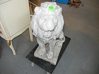 Tuinbeeld in beton - afbeelding 1 van  2