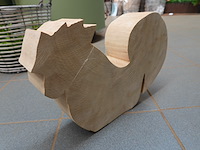 Tuinbeeldje – haan in hout - afbeelding 1 van  2
