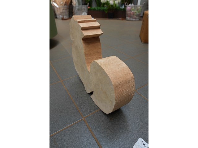 Tuinbeeldje – haan in hout - afbeelding 2 van  2