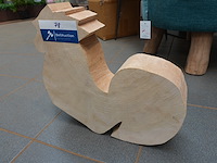 Tuinbeeldje – haan in hout - afbeelding 1 van  2