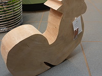 Tuinbeeldje – haan in hout - afbeelding 2 van  2
