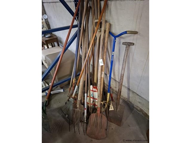 Tuingereedschap - afbeelding 1 van  1