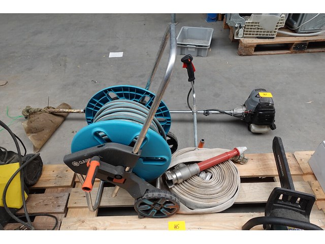 Tuingslang op haspel + brandweerslang - afbeelding 1 van  4