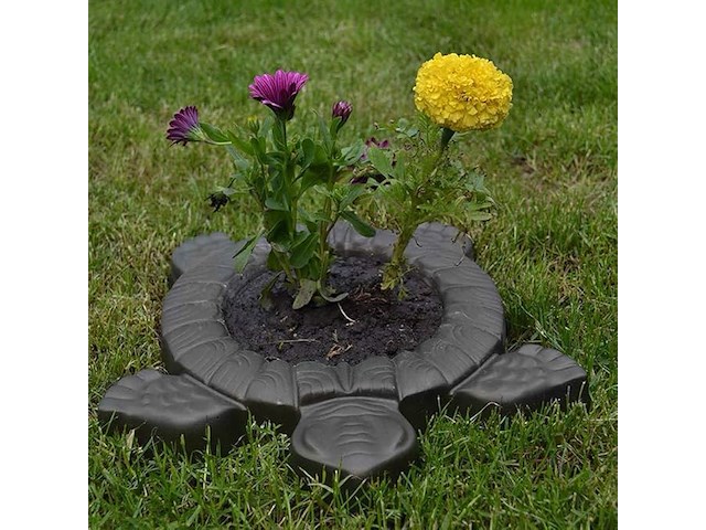 Tuinlandschap schildpadvormige kleurrijke vloertegels - afbeelding 3 van  4