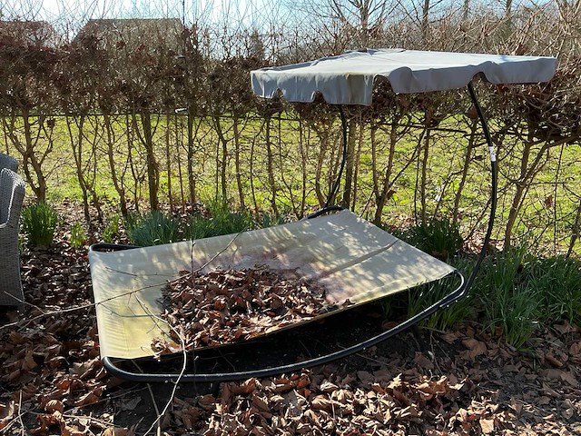 Tuinligbed met overkapping - afbeelding 2 van  2
