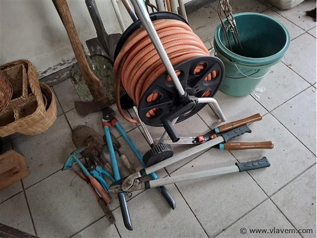Tuinmateriaal - afbeelding 2 van  3