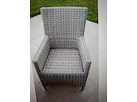 Tuinset houten tafel met 8 rieten stoelen - afbeelding 3 van  4