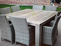 Tuinset houten tafel met 8 rieten stoelen - afbeelding 4 van  4