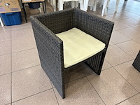 Tuinset met tafel en 4 stoelen - afbeelding 2 van  5