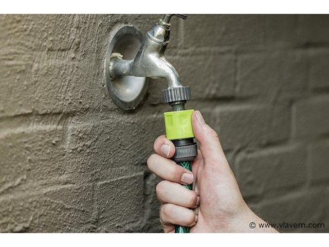 Tuinslang met koppelingen en sproeier - afbeelding 2 van  4