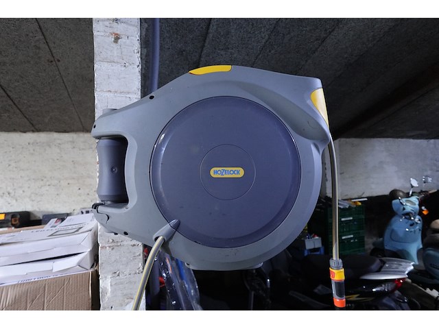 Tuinslang op haspel hozelock - afbeelding 2 van  2