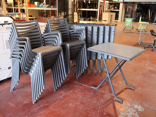 Tuintafel en stoelen (x7) - afbeelding 1 van  15