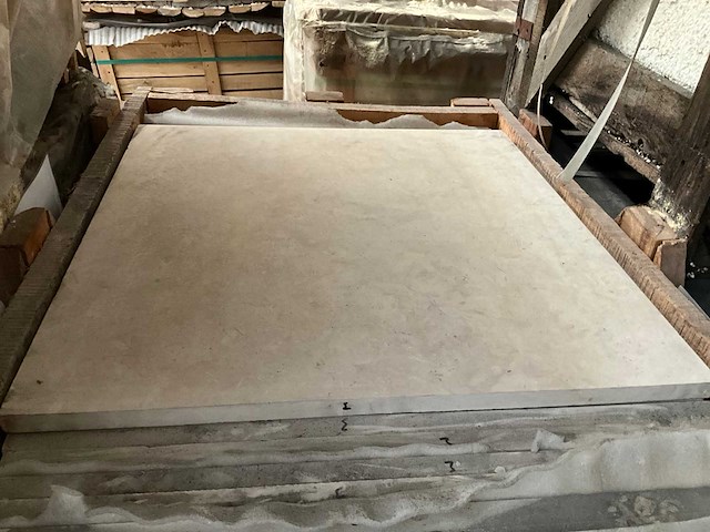 Tunesië beige natuursteen tuintegel - afbeelding 1 van  3