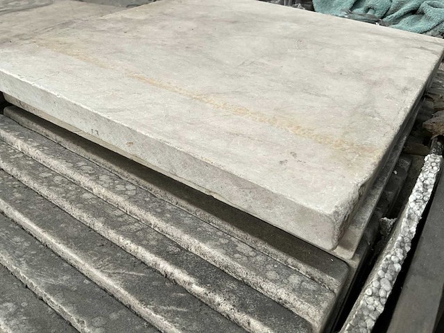 Tunesië beige natuursteen tuintegel - afbeelding 2 van  3