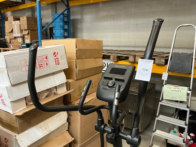 Tunturi centuri c100-f crosstrainer - afbeelding 7 van  8