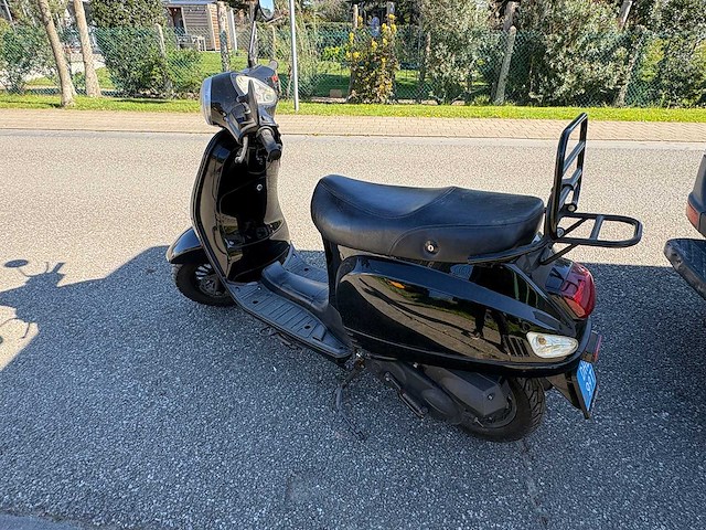 Turbho - snorscooter - rl-50 - scooter - afbeelding 1 van  9