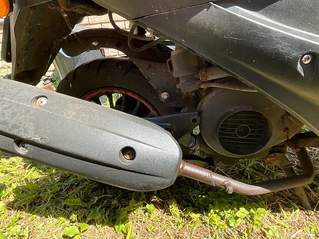 Turbho black edition jn50qt -26 scooter - afbeelding 7 van  8