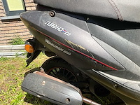 Turbho black edition jn50qt -26 scooter - afbeelding 8 van  8