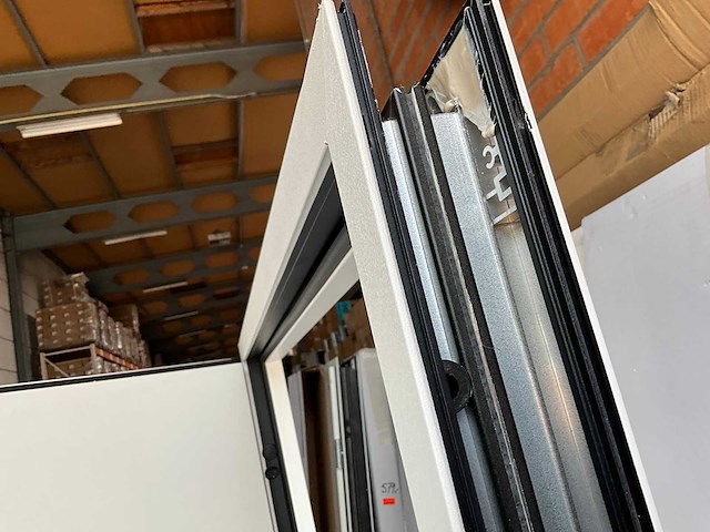 Turenwerke kozijn & deur aluminium wit - afbeelding 9 van  10