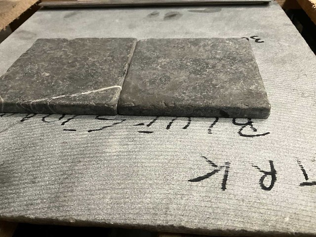 Turkije black marble natuursteen tuintegel - afbeelding 1 van  2