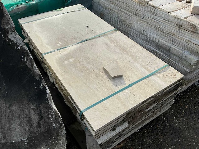 Turkse travertin tuintegels (40x) - afbeelding 1 van  3