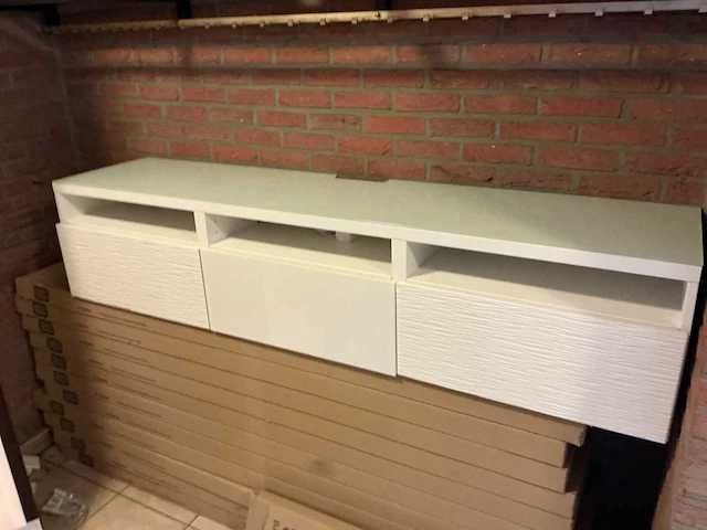 Tv meubel - afbeelding 1 van  5