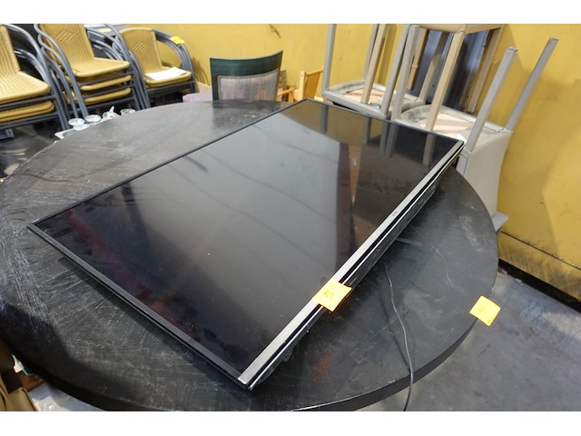 Tv scherm sharp - afbeelding 2 van  4