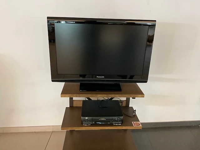 Tv + vhs speler - afbeelding 1 van  3