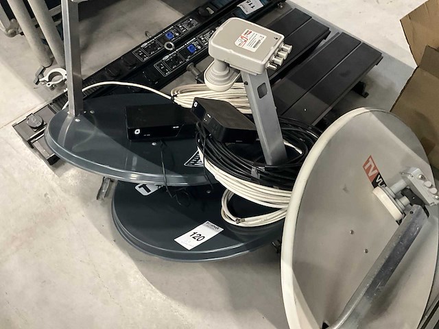 Tv vlaanderen schotel antennes (3x) - afbeelding 3 van  4